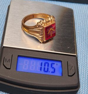 z102- 10k Gold Masonic Freemasonry Ring with Created Ruby - Image 6