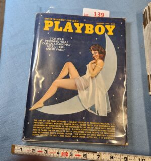 z139- Playboy Dec. 1973