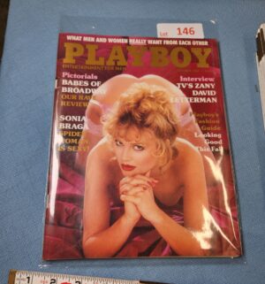z146- Playboy. Oct 1984