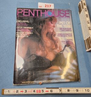 z217- Penthouse Oct. 1975