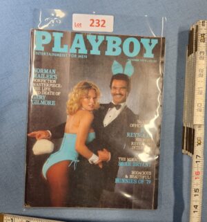 z232- Playboy Oct. 1979. Burt Renolds