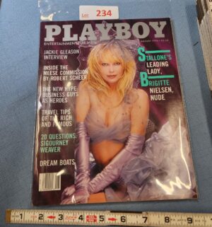 z234- Playboy August 1986