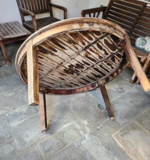 a49- Round Wooden Patio Table - Image 3