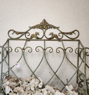 a50- rustic metal wall basket planter - Image 3
