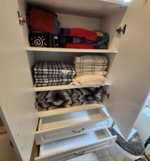 a60- Tall Dresser Cabinet. Excellent Condition - Image 3