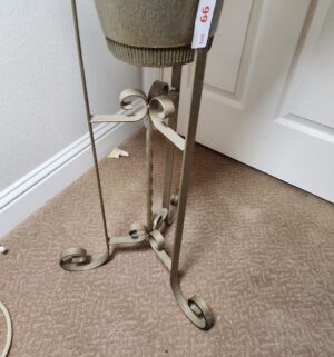 a66- ornate plant stand - Image 3