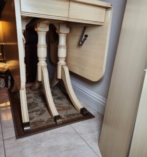 a86- Mid Century Drop leaf dining table w/ extensions - Image 3