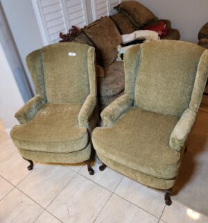 a88- Matching Chair Set. Excellent Condition