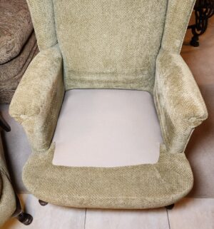 a88- Matching Chair Set. Excellent Condition - Image 3