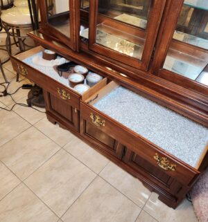 a117- Thomasville 2 Piece Lighted China Hutch - Image 4