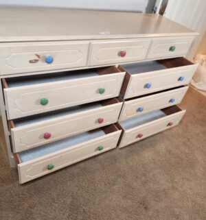 a169- 9 Drawer Wood Dresser. Great Shape - Image 3