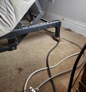 a176- King Size Dual Adjustable Bed. Fully Tested/Works Great. Older Model (late 90s early 00s) - Image 3