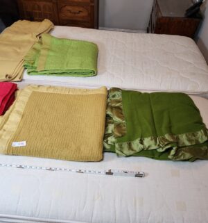a174- vintage blankets for queen & full