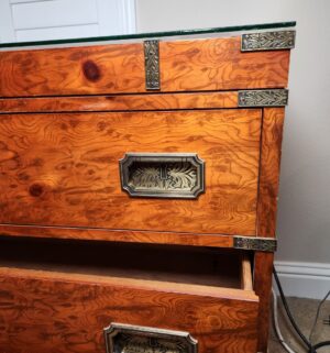 a209- vintage Pulaski Burlwood campaign style chest of drawers. - Image 4