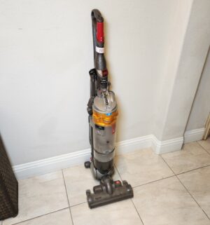 a222- Dyson Vacuum. Fully Tested/works
