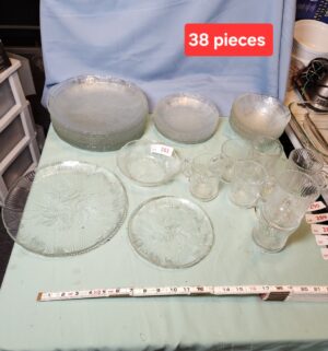 a283- glass dishware set