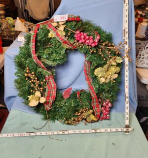 a331- holiday wreath