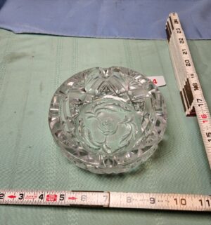 a364- vintage crystal cigar ashtray