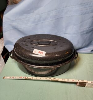 a405- enameled steel covered oval roaster