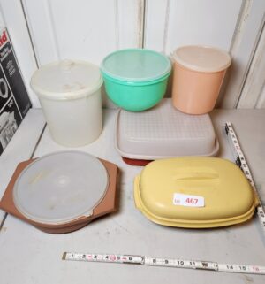 a467- vintage tupperware