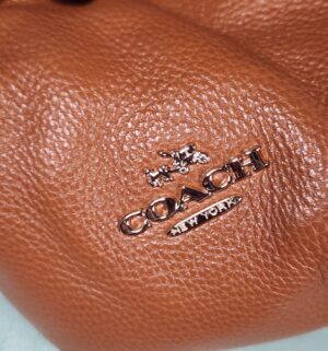 a521- Coach leather hand bag - Image 5