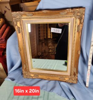 a589- Wall mirror