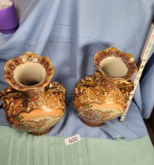 a600- hand-painted Satsuma-style porcelain vases - Image 3