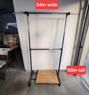 b4- rolling clothing rack