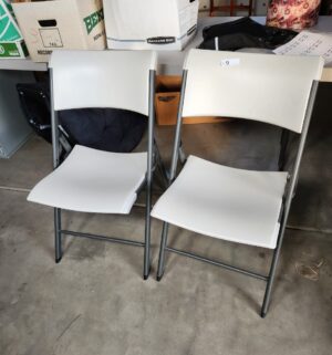 b9- set of 2 lifetime folding chairs