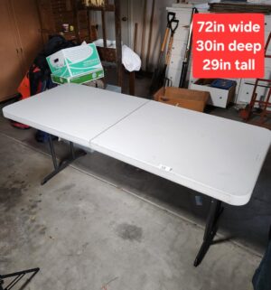 b18- 6ft folding table