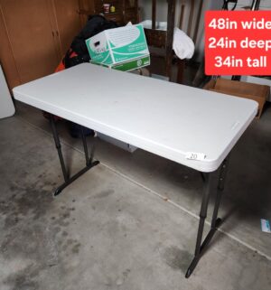 b20- adjustable height table
