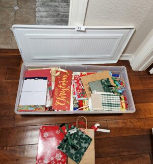 b45- holiday bags and tote