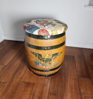 b91- American Eagle Motif Wooden Barrel Stool