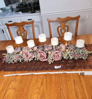 b110- candle centerpiece w/ runner