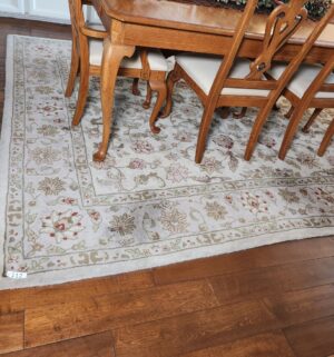 b112- Area Rug 8 x 10ft