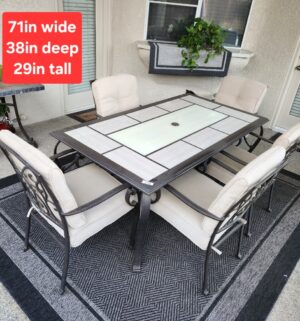 b134- STUNNING Tile Top Patio Dining Set by La Z Boy! Amazing Condition