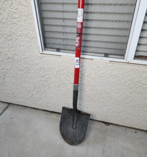 b138- Ace Shovel
