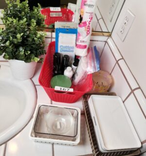 b167- misc bath items