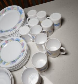 b169- Corelle wear style dish set - Image 3