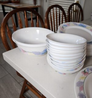 b169- Corelle wear style dish set - Image 4