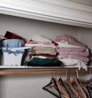 b197- towels, table cloths