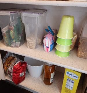 b205- Contents of the kitchen pantry. Buyer to remove all contents - Image 4