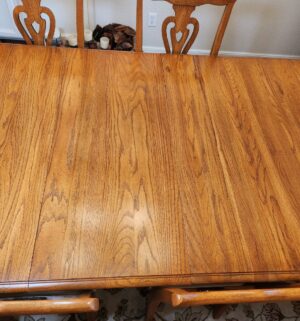 b224- Truly Stunning Kincaid 6 Chair Dining Table. Remarkable condition. Perfect Holiday Table - Image 3