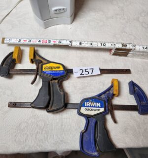 b257- irwin quick grips
