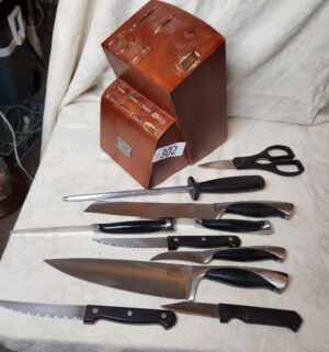 b302- knife block w/ misc knives