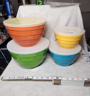 b309- mixing bowl set