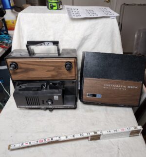 b312- kodak instamatic m67k projector