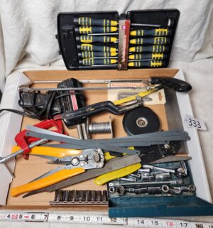 b333- tray of tools