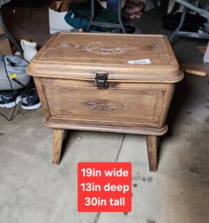 b400- vintage sewing box