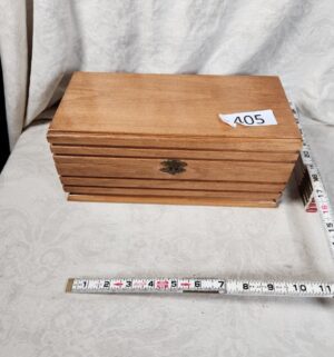 b405- jewelry box